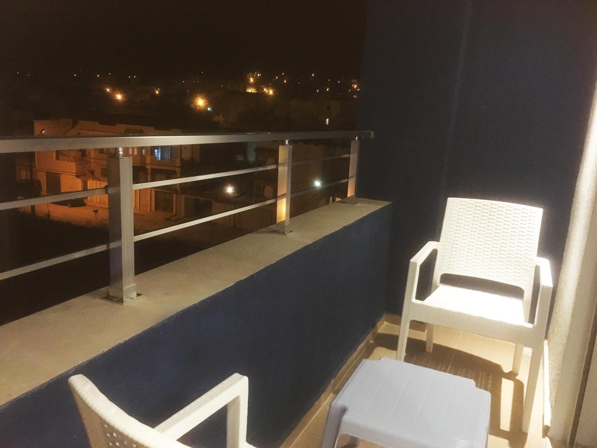 比塞大London House公寓式酒店 外观 照片