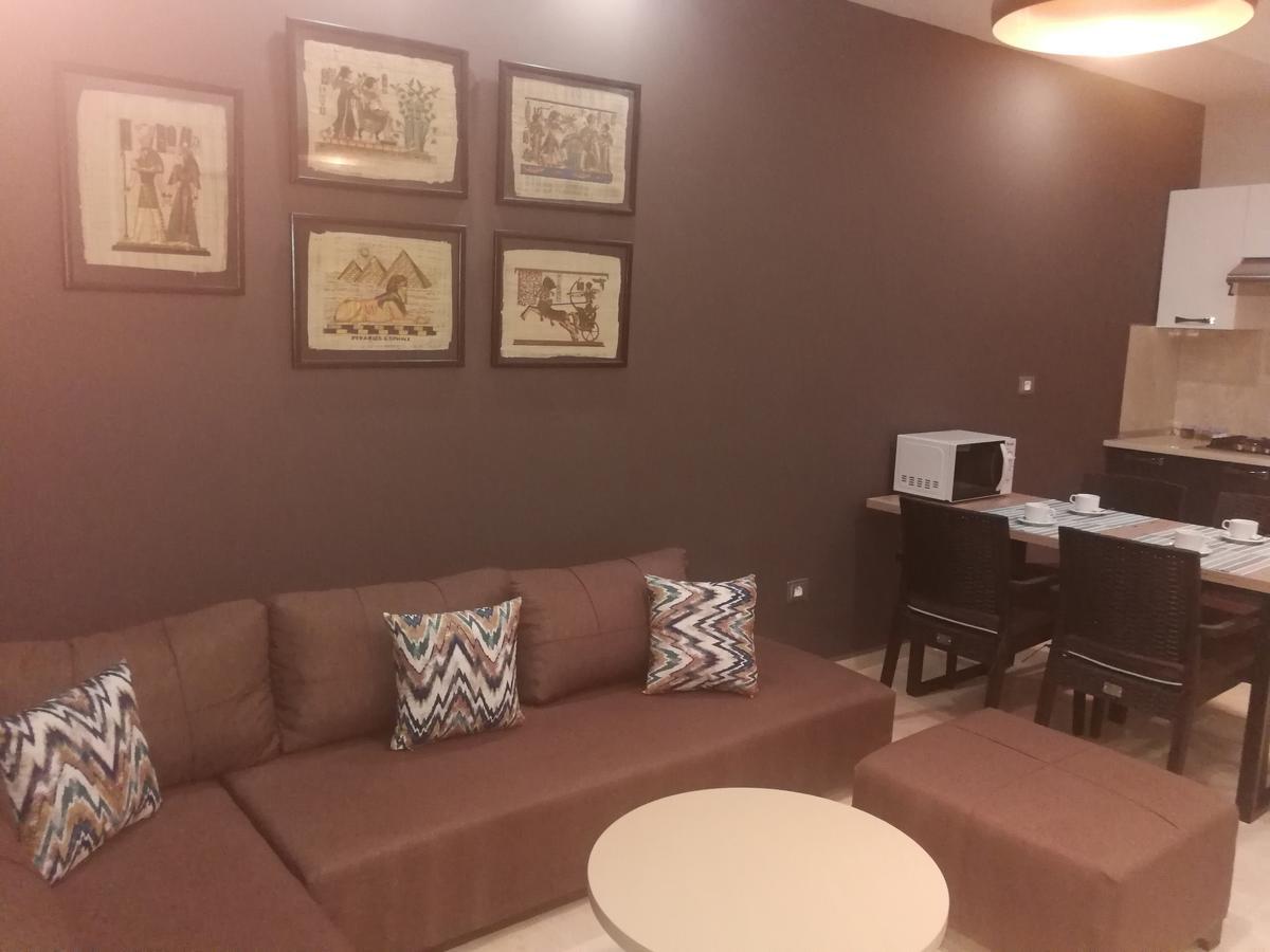 比塞大London House公寓式酒店 外观 照片