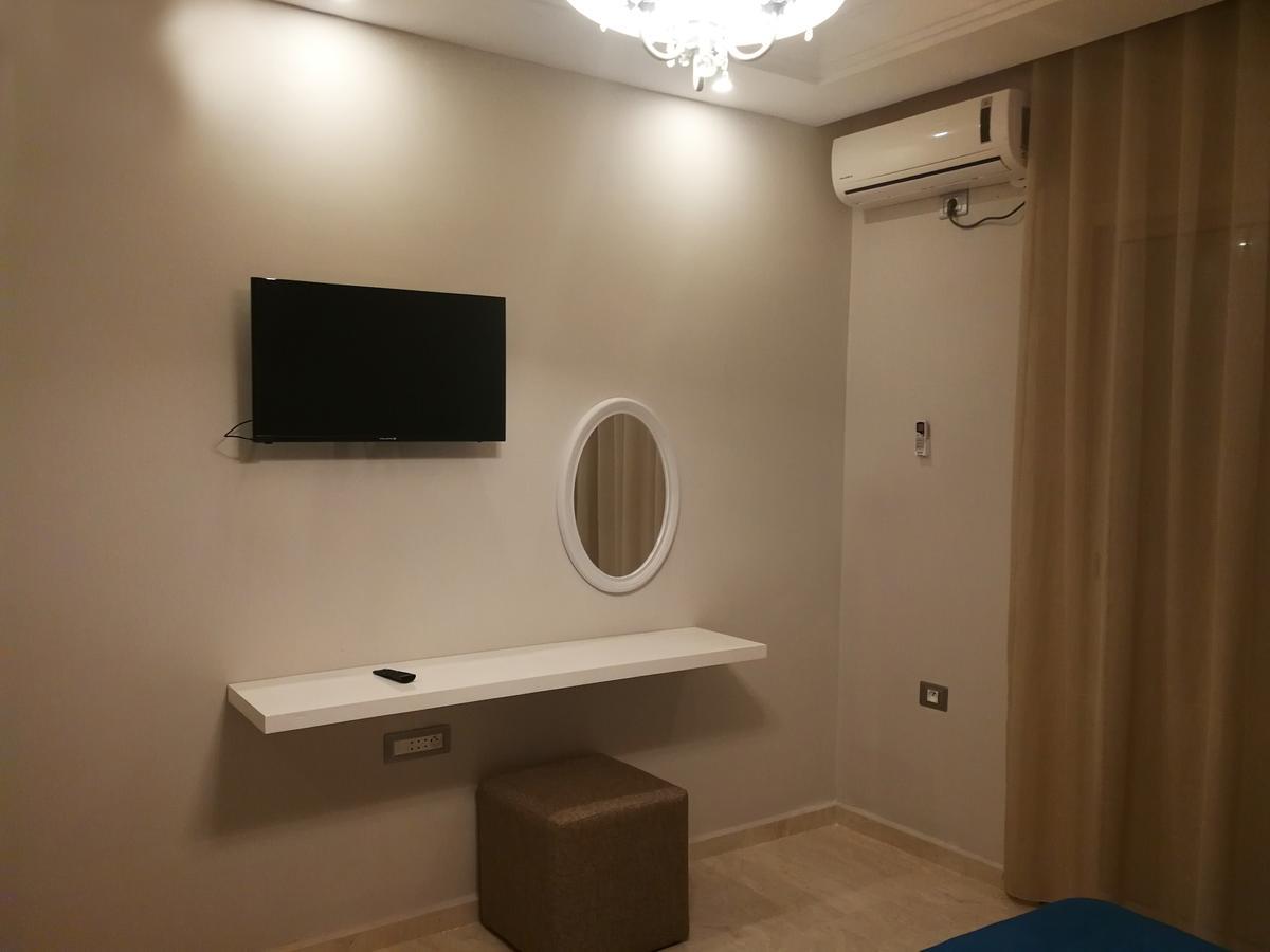 比塞大London House公寓式酒店 外观 照片