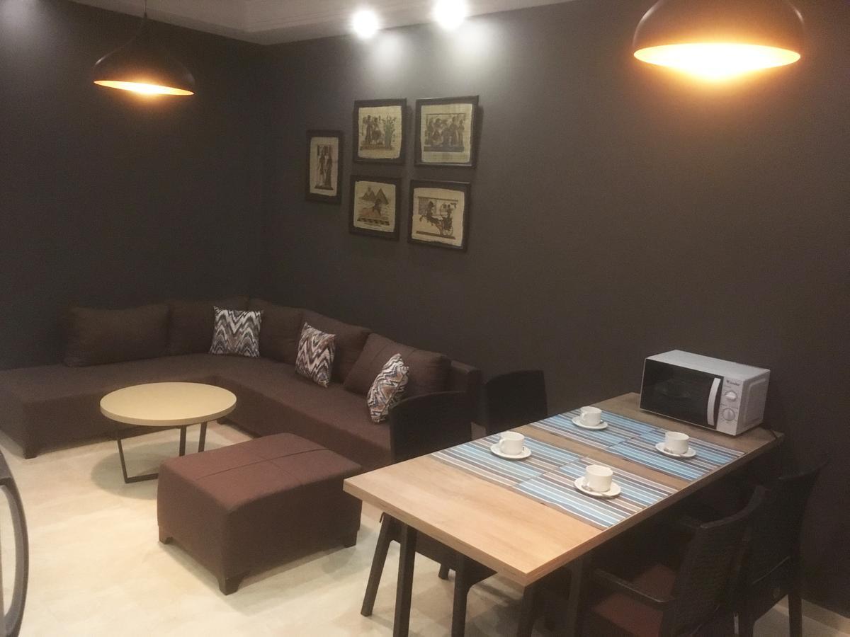 比塞大London House公寓式酒店 外观 照片