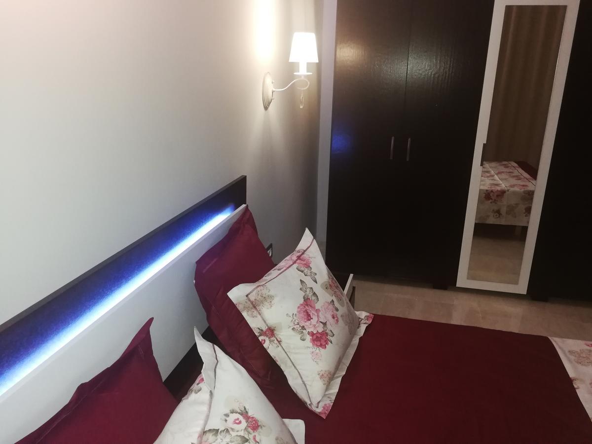 比塞大London House公寓式酒店 外观 照片