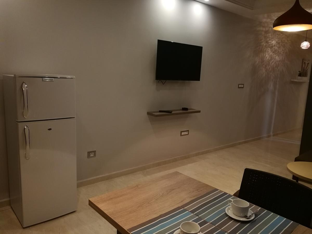 比塞大London House公寓式酒店 外观 照片