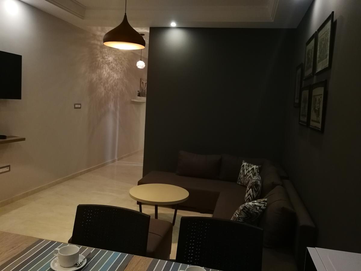 比塞大London House公寓式酒店 外观 照片